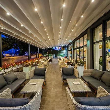 Annex Building Of Art 3* Split