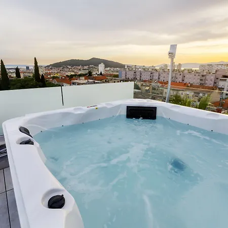 Hotel Annex Building Of Art 3*