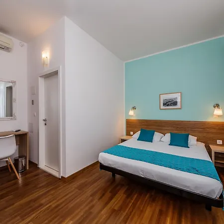 Отель Annex Building Of Art Сплит