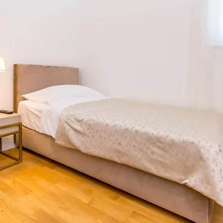 Отель Annex Building Of Art 3*