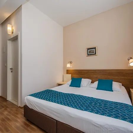 Annex Building Of Art 3*