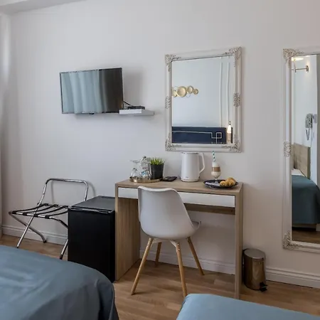 Annex Building Of Art 3*