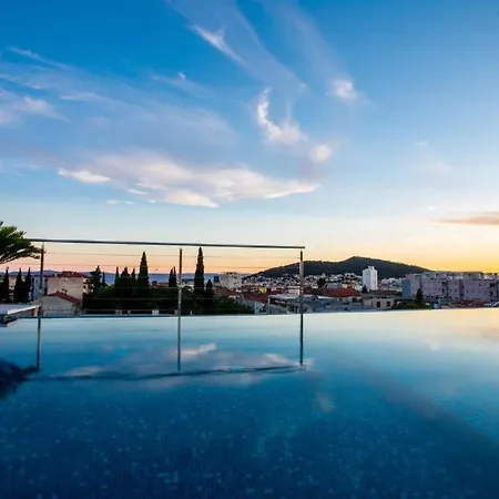 Отель Annex Building Of Art Сплит