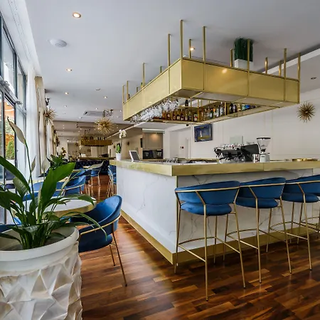 Hotel Annex Building Of Art 3*