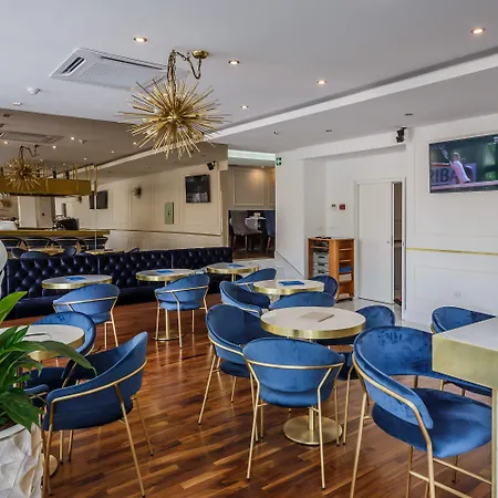 Annex Building Of Art 3*