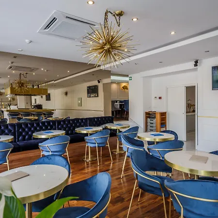 Annex Building Of Art Hotel Split