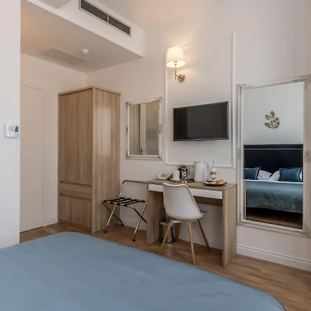 Hotel Annex Building Of Art 3*