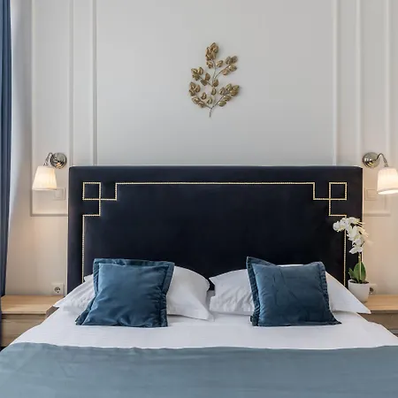 Hotel Annex Building Of Art 3*