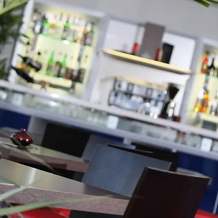 Annex Building Of Art 3* Сплит