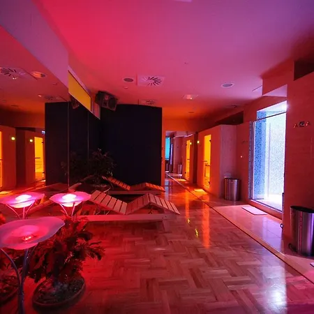 Annex Building Of Art 3*