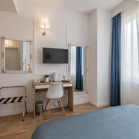 Annex Building Of Art 3*