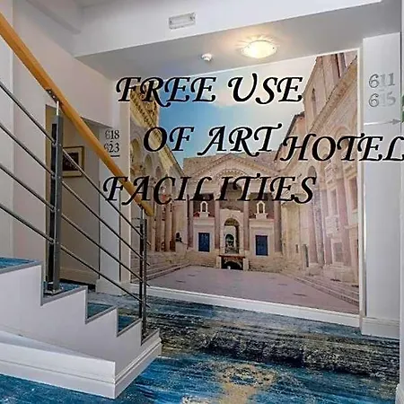 Annex Building Of Art Спліт