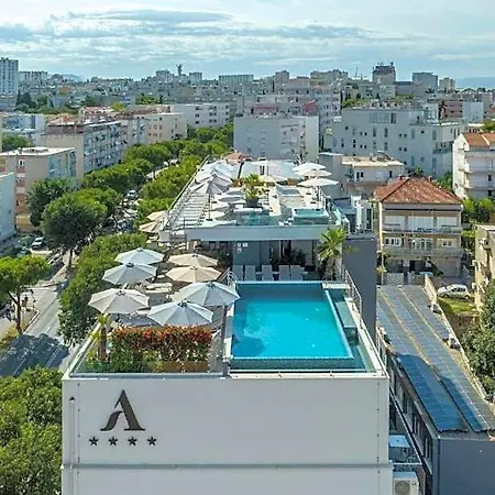 Готель Annex Building Of Art 3*