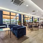 Annex Building Of Art 3* Split
