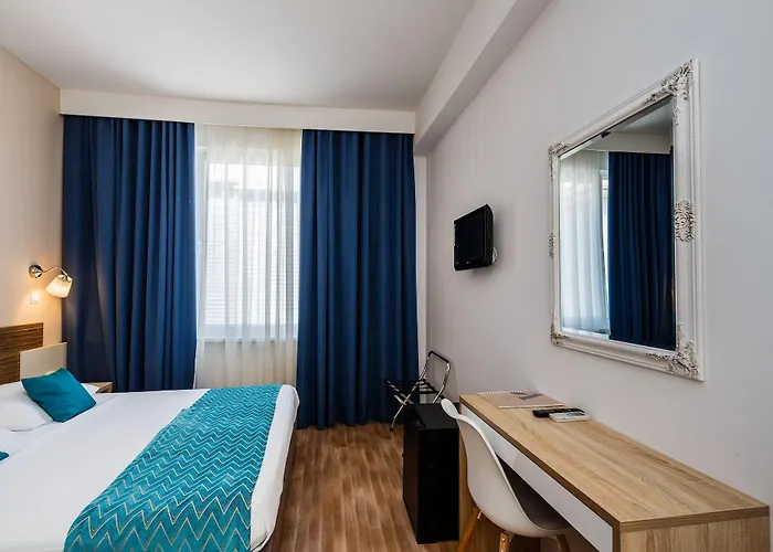 Hotel Annex Building Of Art