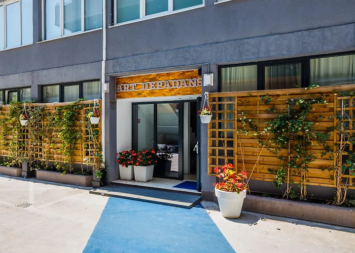 Annex Building Of Art Hotel Split