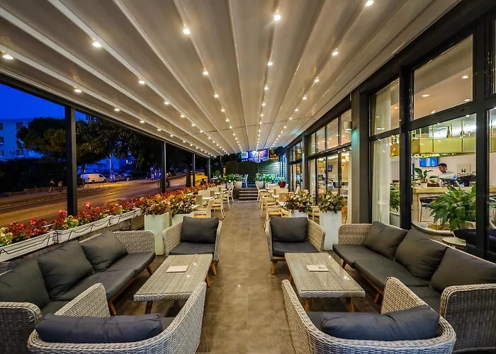 Annex Building Of Art 3* Split