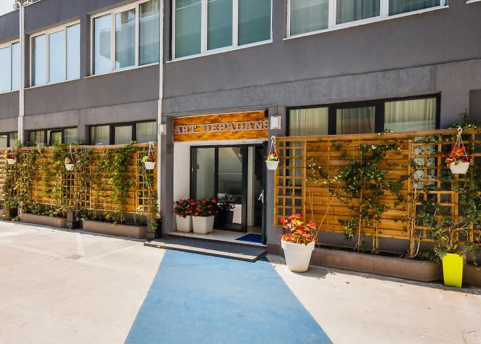 Hotel Annex Building Of Art Split