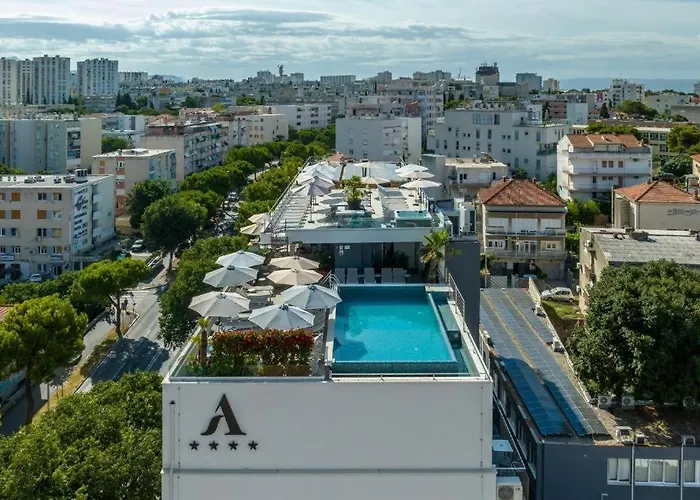 Annex Building Of Art Hotel Split