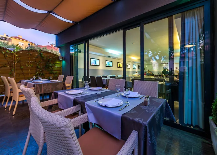 Hotel Annex Building Of Art 3*