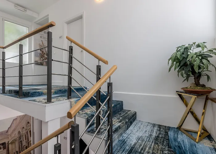 Annex Building Of Art Hotel