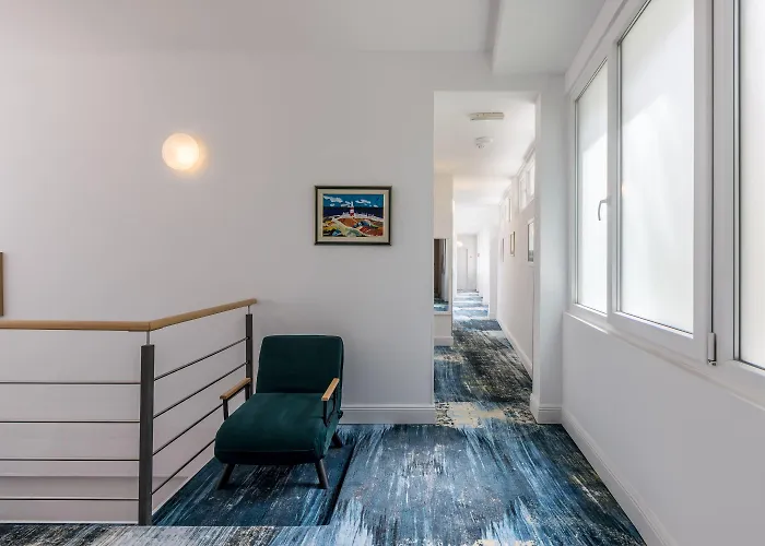 Hotel Annex Building Of Art 3*