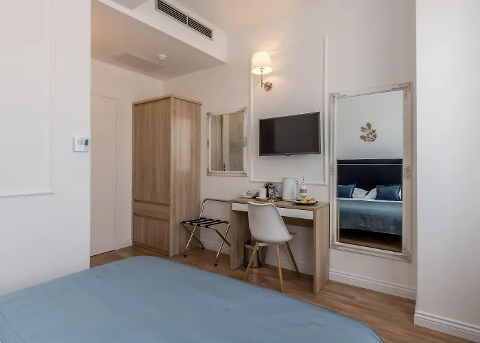 Hotel Annex Building Of Art 3*