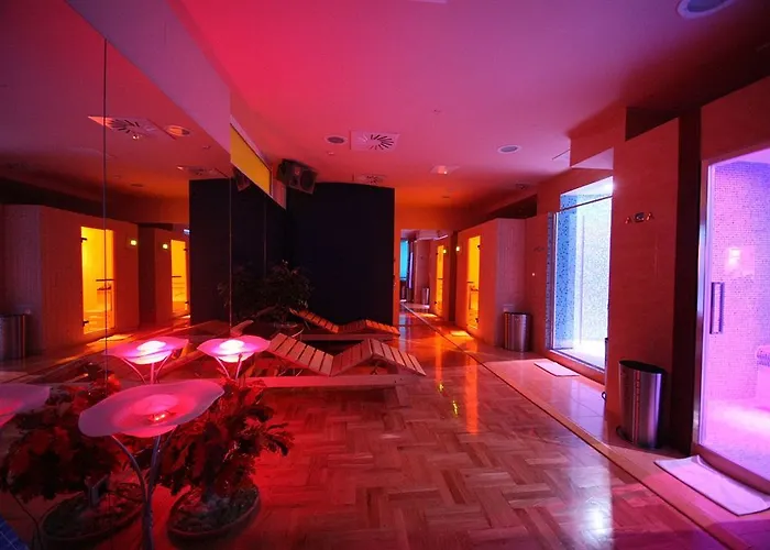 Annex Building Of Art 3*