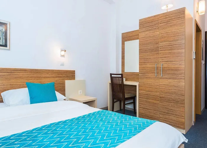 Hotel Annex Building Of Art 3*